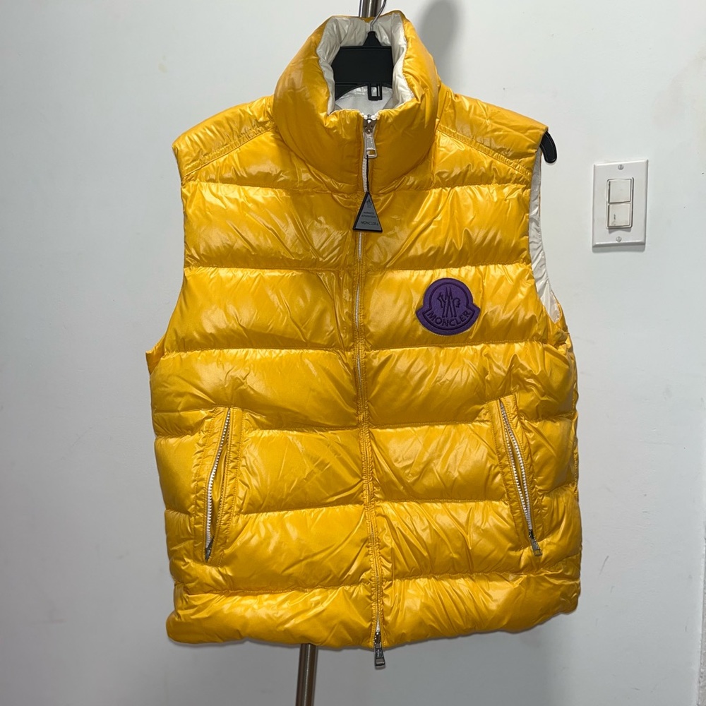 MONCLER YELLOW VEST / PURPLE PATCH EXCELLENT CONDITION SIZE 2